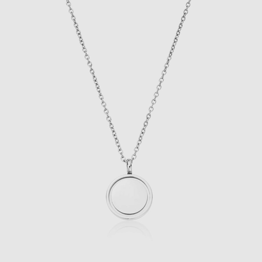 AVIA Pendant Necklace (Silver)